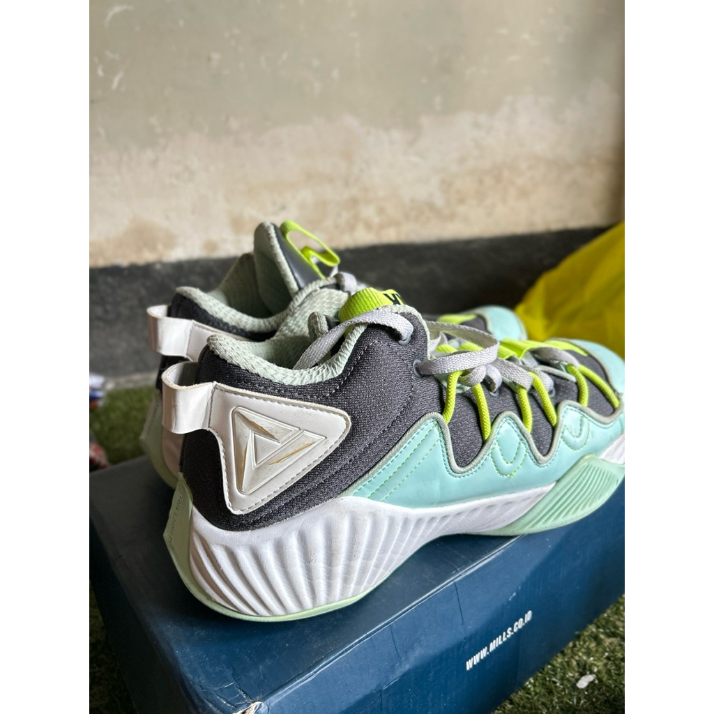 sepatu basket peak size 44 28cm