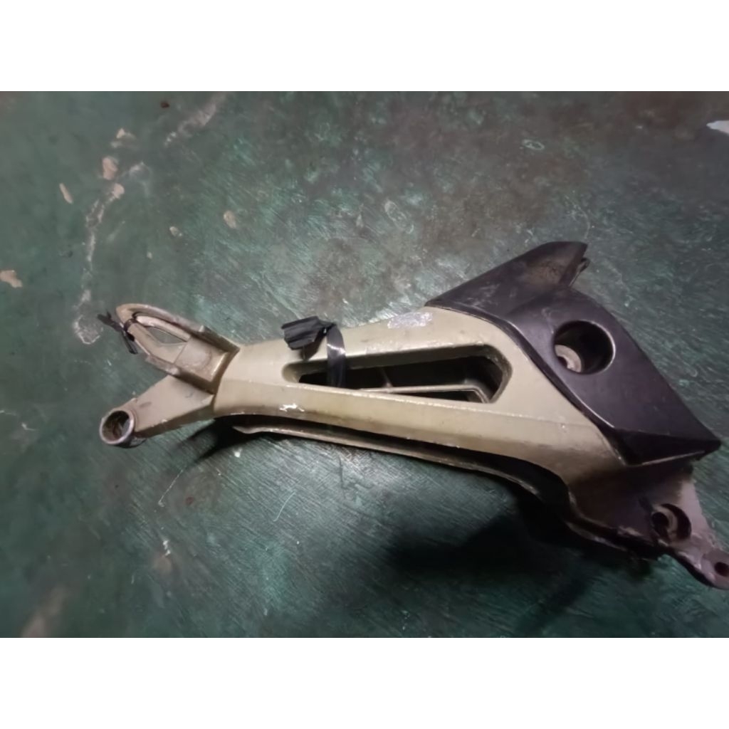 postep Supra x 125 new pijakan kaki