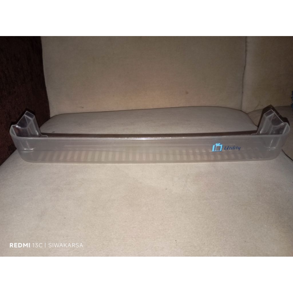 Rak Utility no2 Kulkas Toshiba Glacio1 Pintu Bekas ori