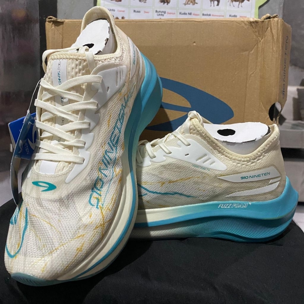 Sepatu 910 Nineten Haze Veloce Putih Gading
