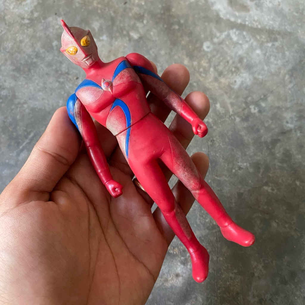 action figure ultraman cosmos corona mode original bandai