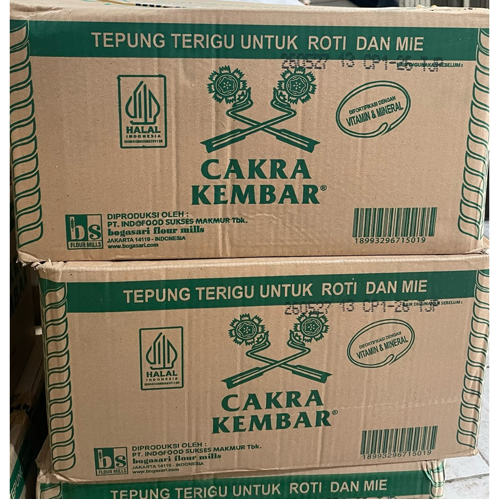 tepung terigu cakra kembar dus 12 pack x 1kg | cakra kembar dus