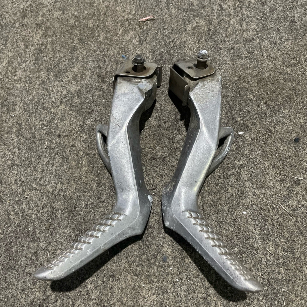 footstep postep step pijakan kaki belakang suzuki skydrive 125 original