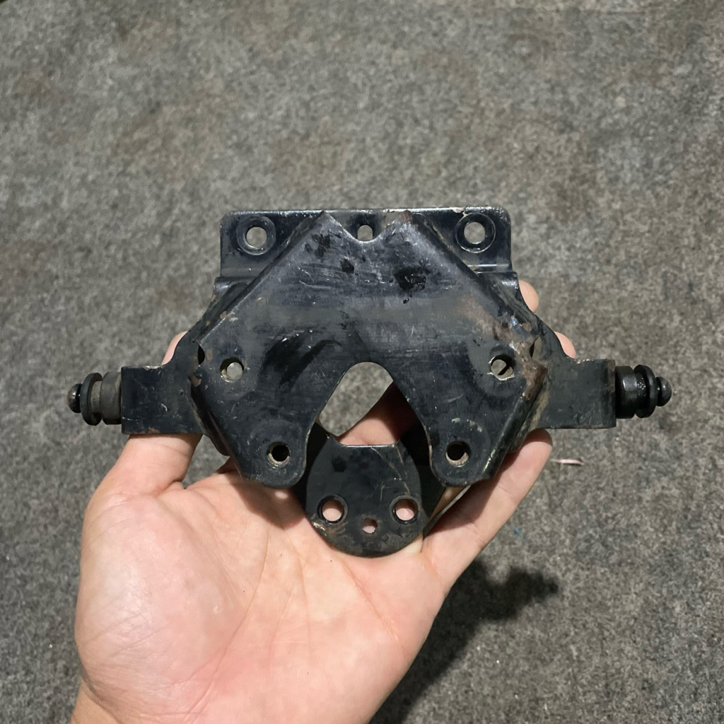 besi bracket breket plat dudukan tangki depan yamaha vixion new original