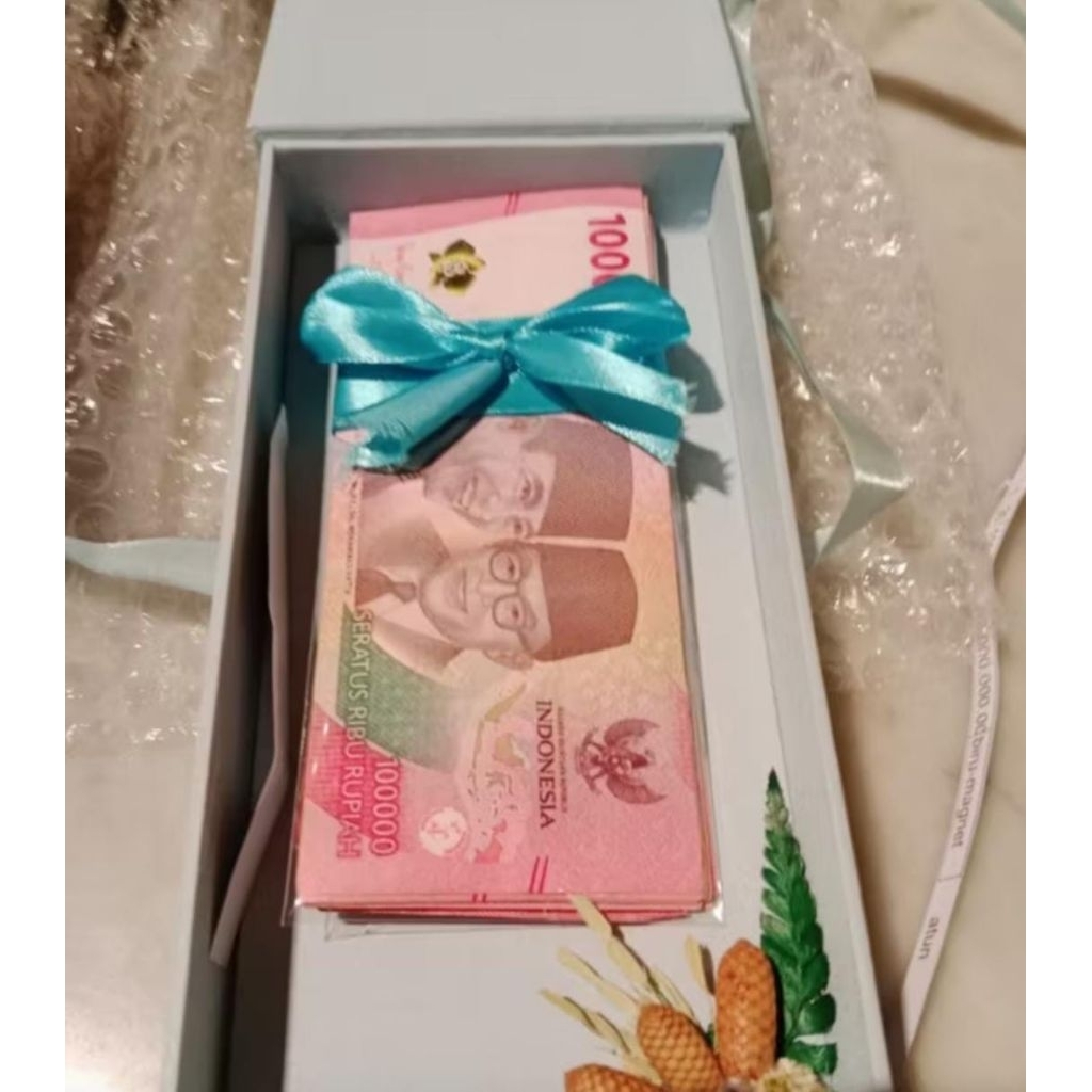 buket gifv box ulang tahun/wisuda