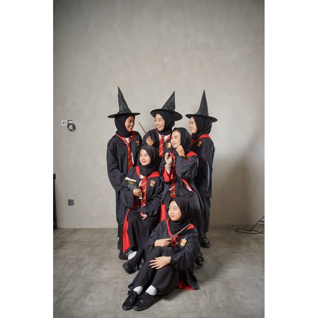 Satu set kostum Yearbook Harry Potter Jubah plus dasi tongkat dan topi penyihir satu Set Kostum Harr