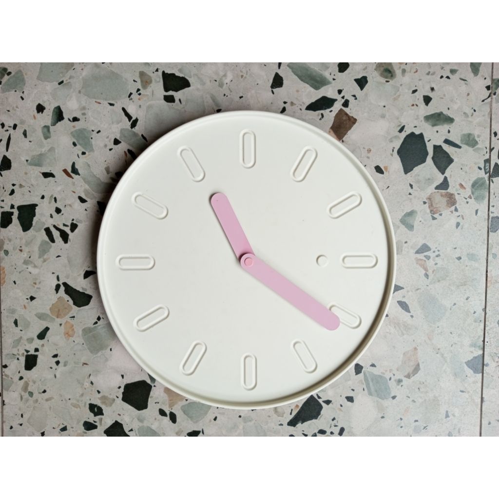 Jam dinding IKEA slipsten