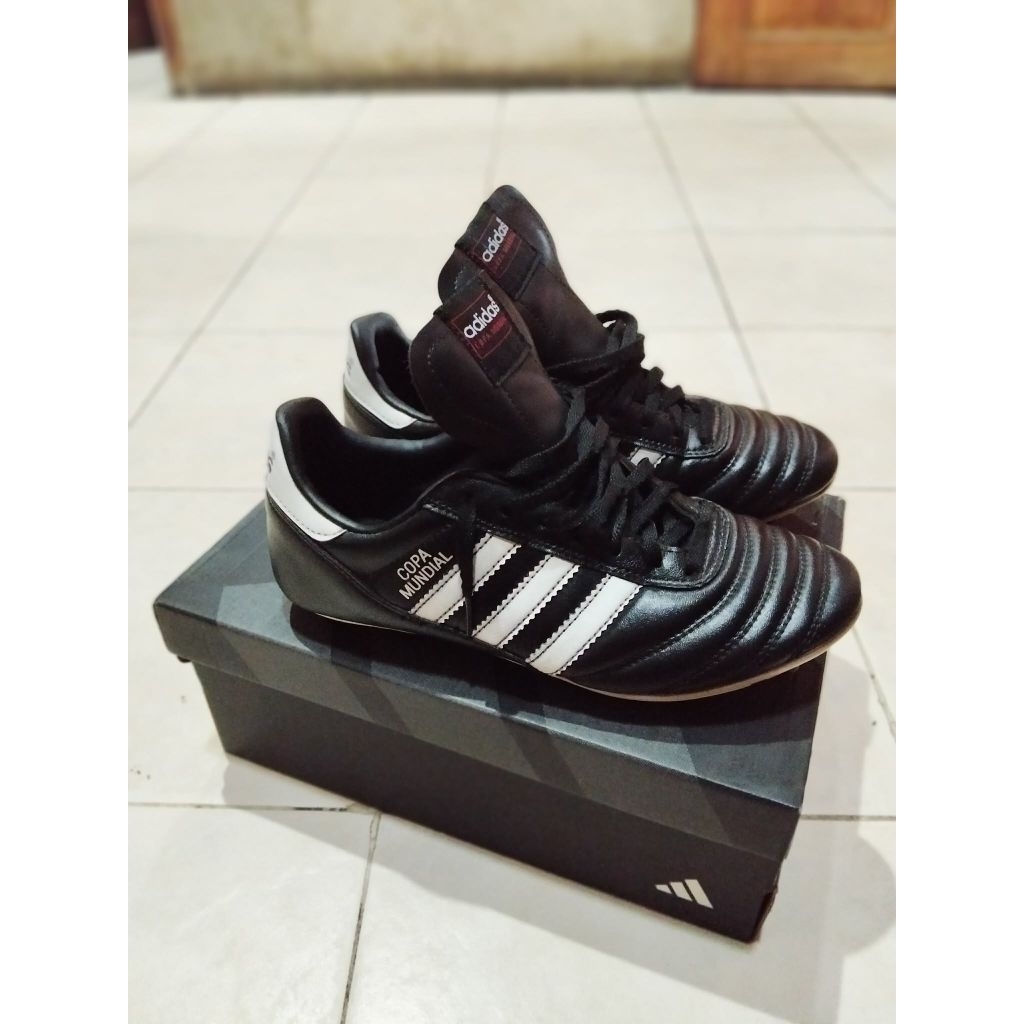 Sepatu Bola Adidas Copa Mundial Second / Bekas