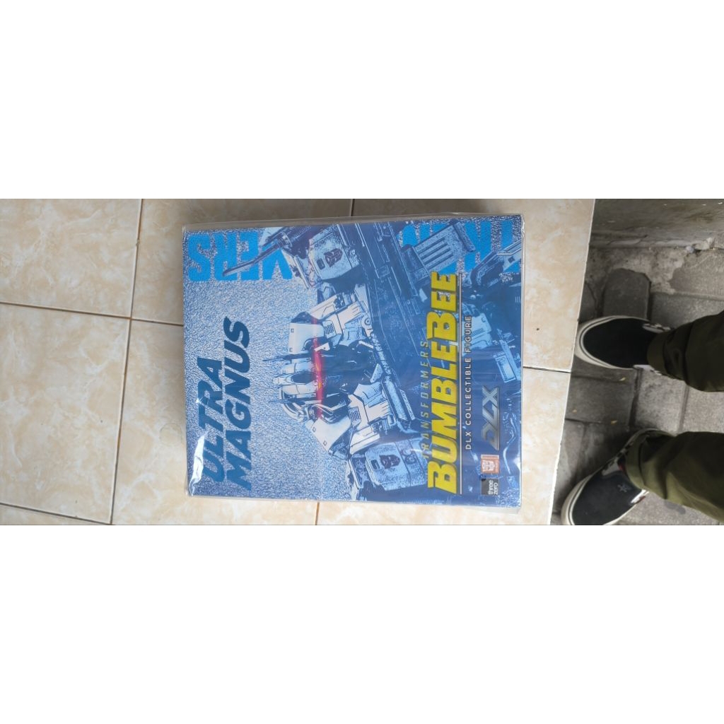 dlx threezero optimus ultra magnus