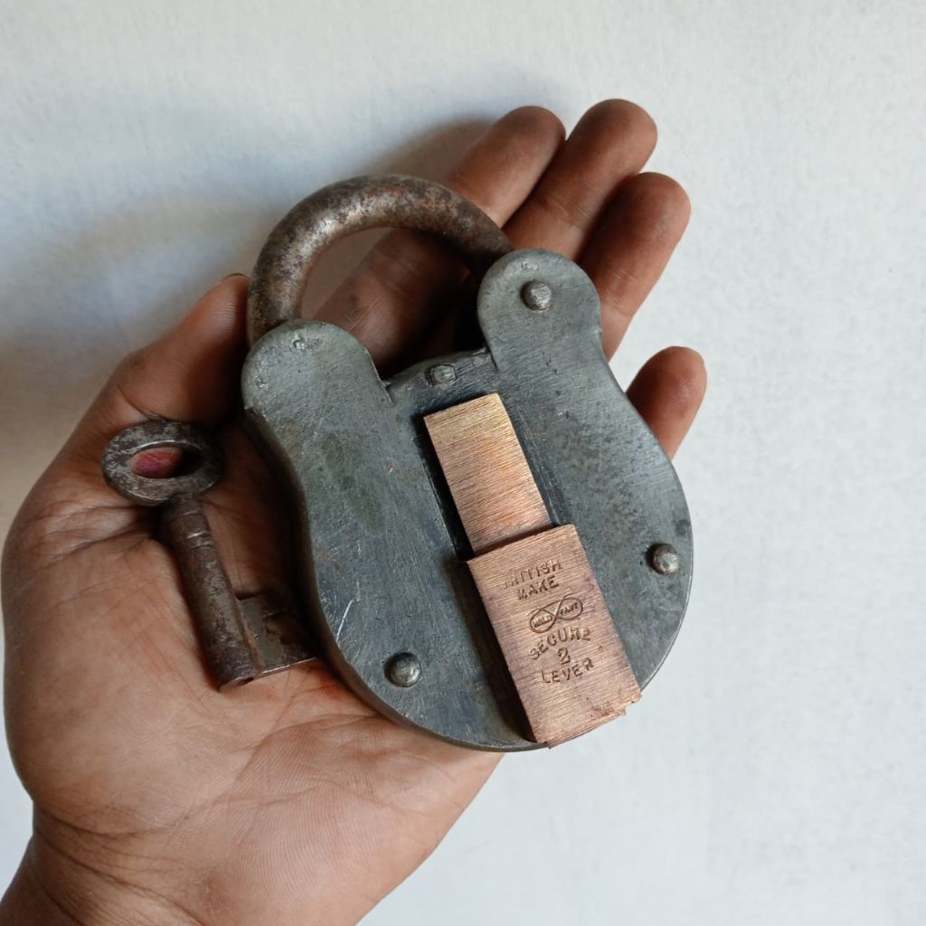 Gembok Antik - Gembok Jadul - Gembok Jaman Kolonial Original Lawas