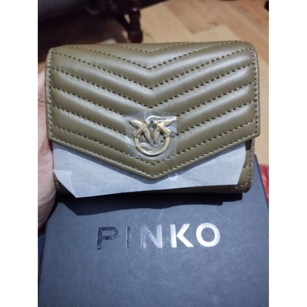 Dompet Pinko