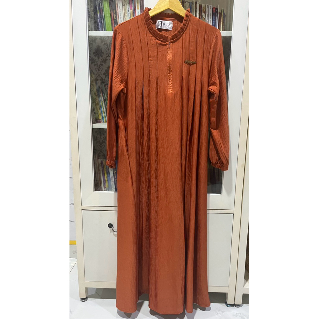 Dress casual merah bata