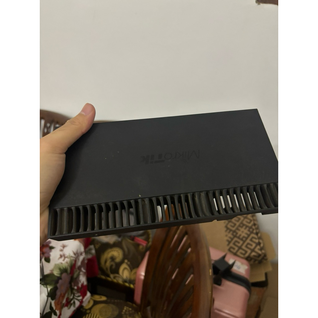 Mikrotik RB4011iGS normal bekas