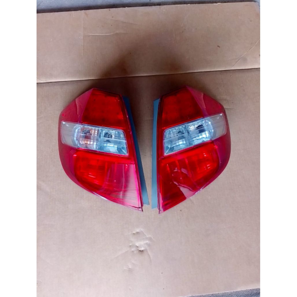 stoplamp lampu belakang Honda jazz