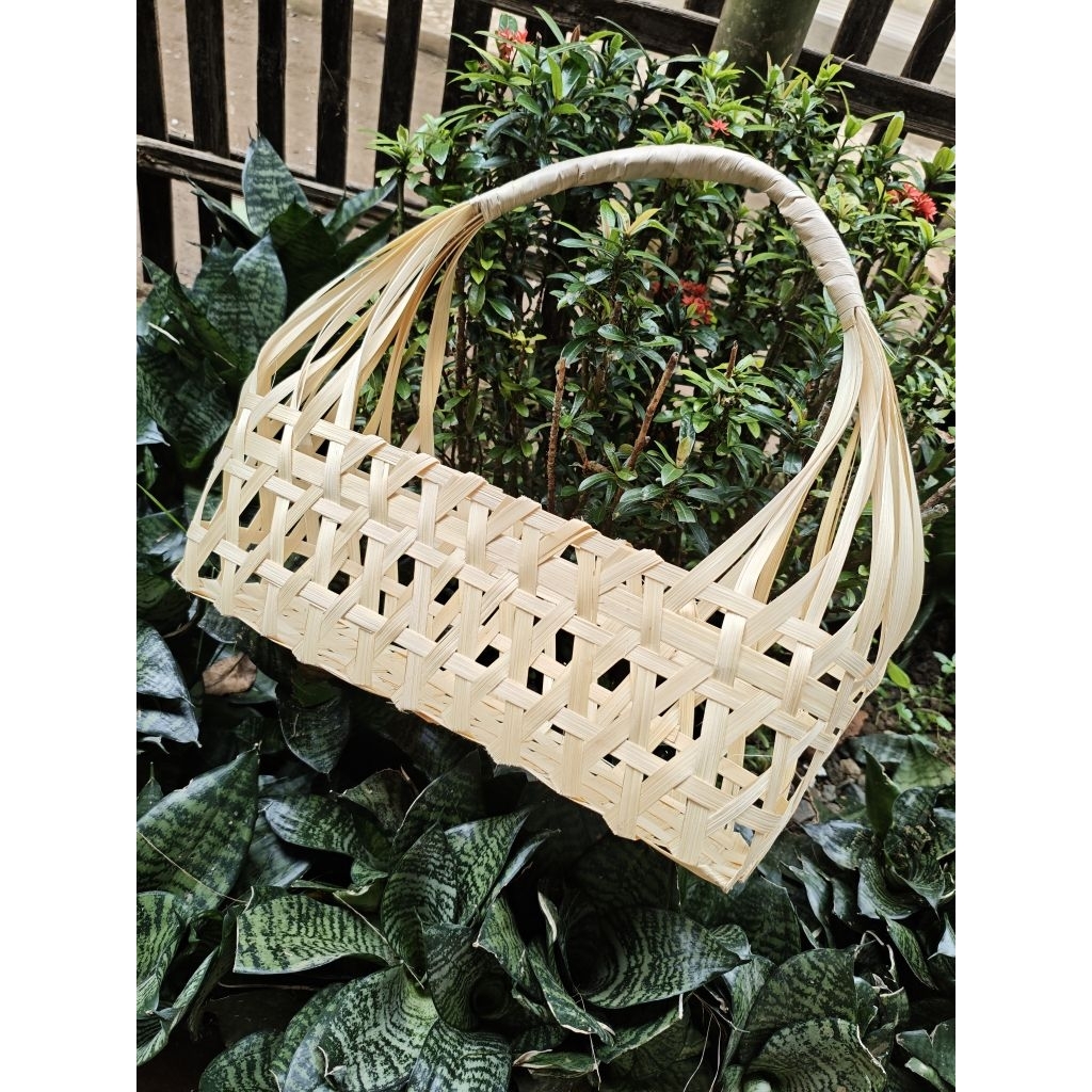 keranjang anyaman bambu,tas hampers bambu