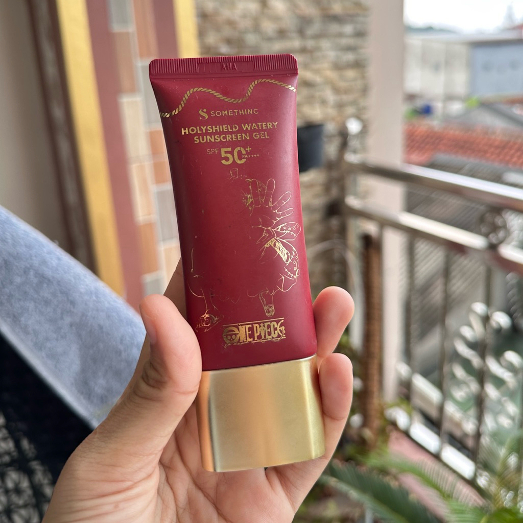 PRELOVED sunscreen somethinc gel ‼️baca desk