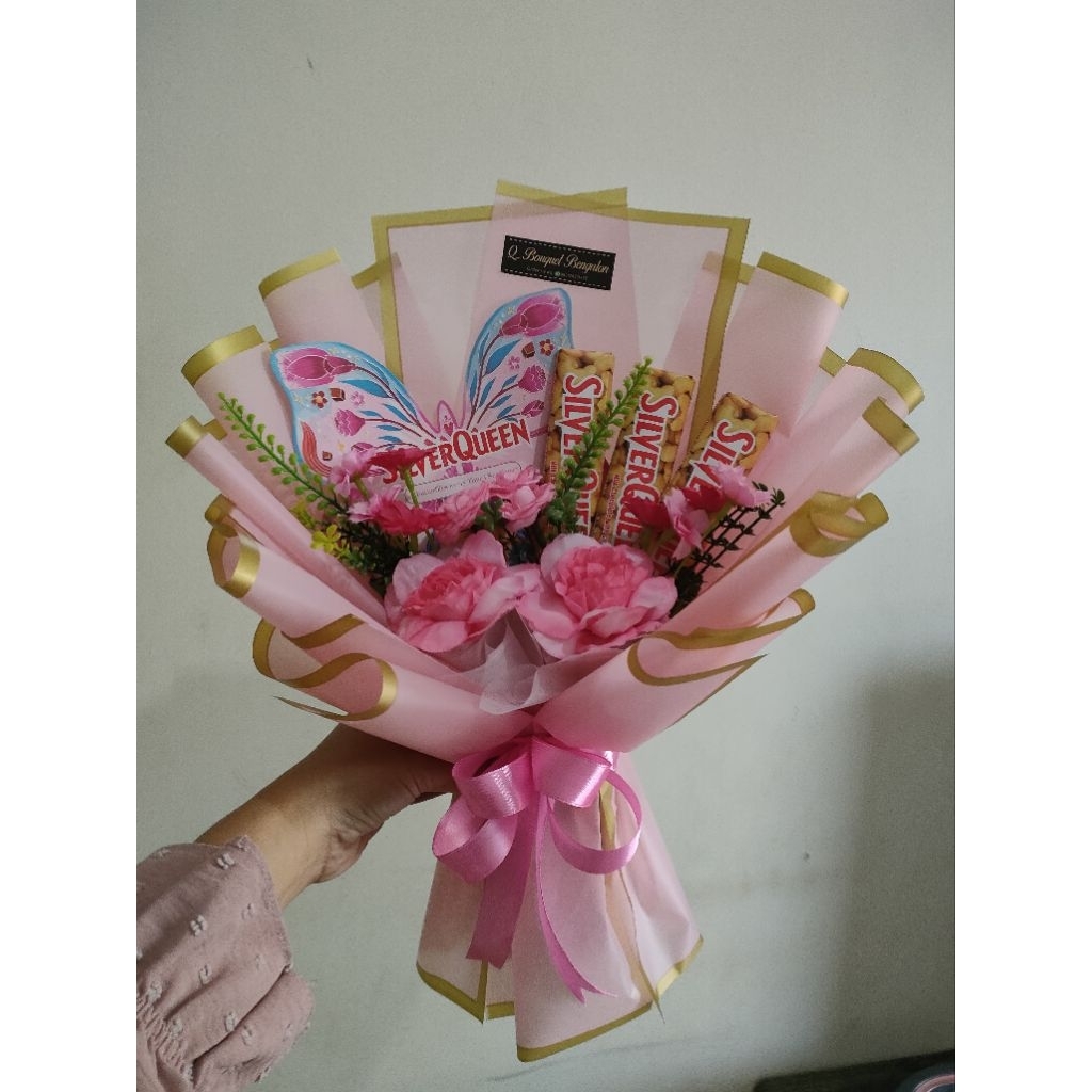 Buket bunga dan coklat