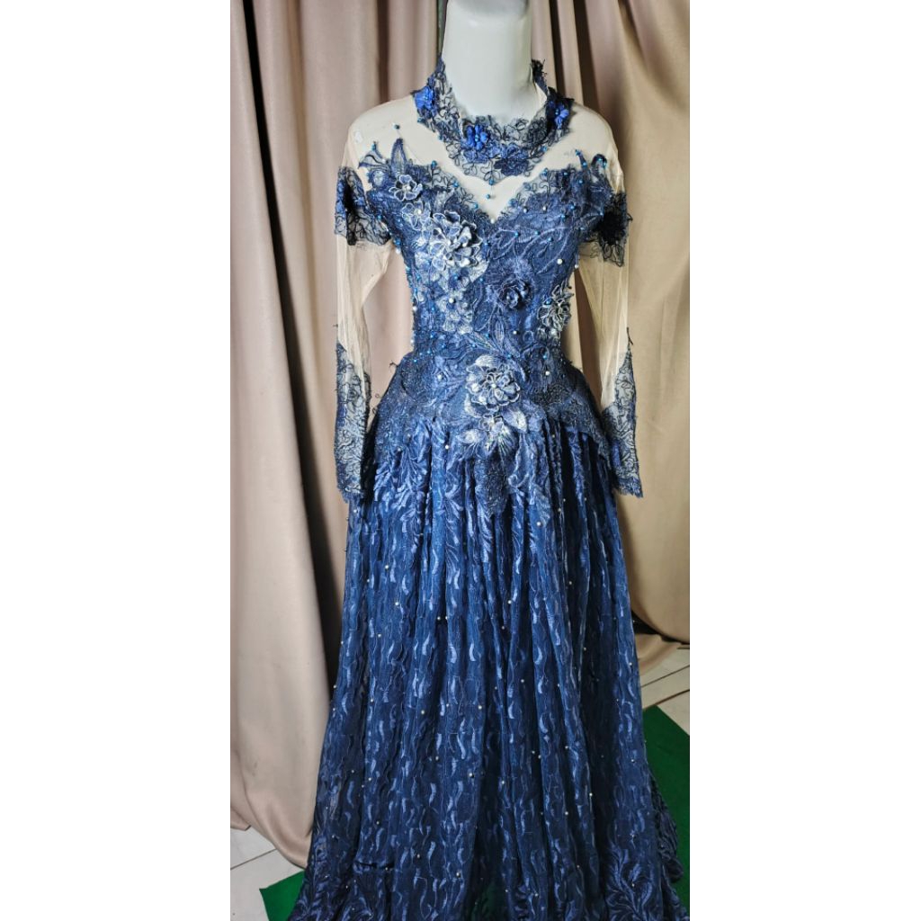 gaun  pengantin navy