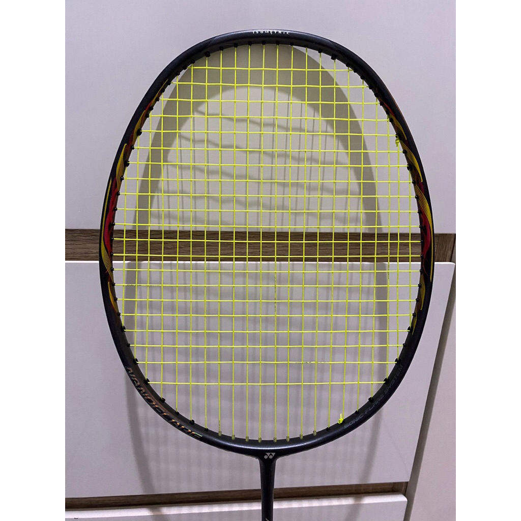 Yonex Nanoflare 800