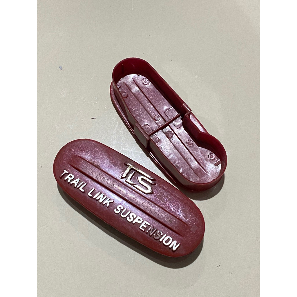 tutup fork tutup kepala babi vespa exclusive excel as besar TLS merah