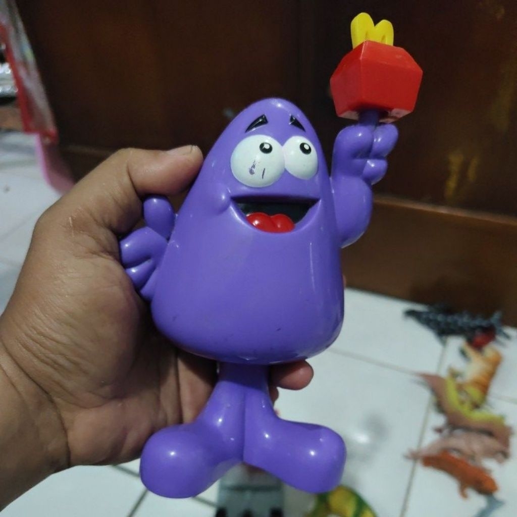 mainan happy meal McDonald's grimace vintage