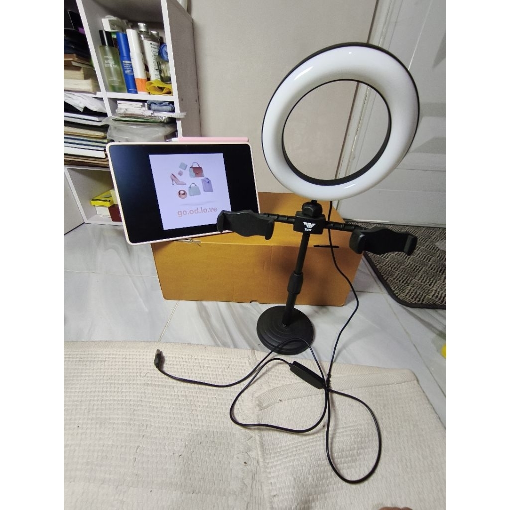 CLEARANCE SALE (prelove/second/bekas) TNW Ring Light 16 cm + Tripod + 2 Holder HP