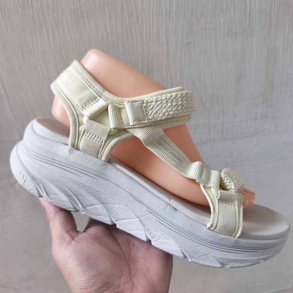 SKECHERS D'LUX WALKER sandal wanita SKEN ori size 39 (26cm)