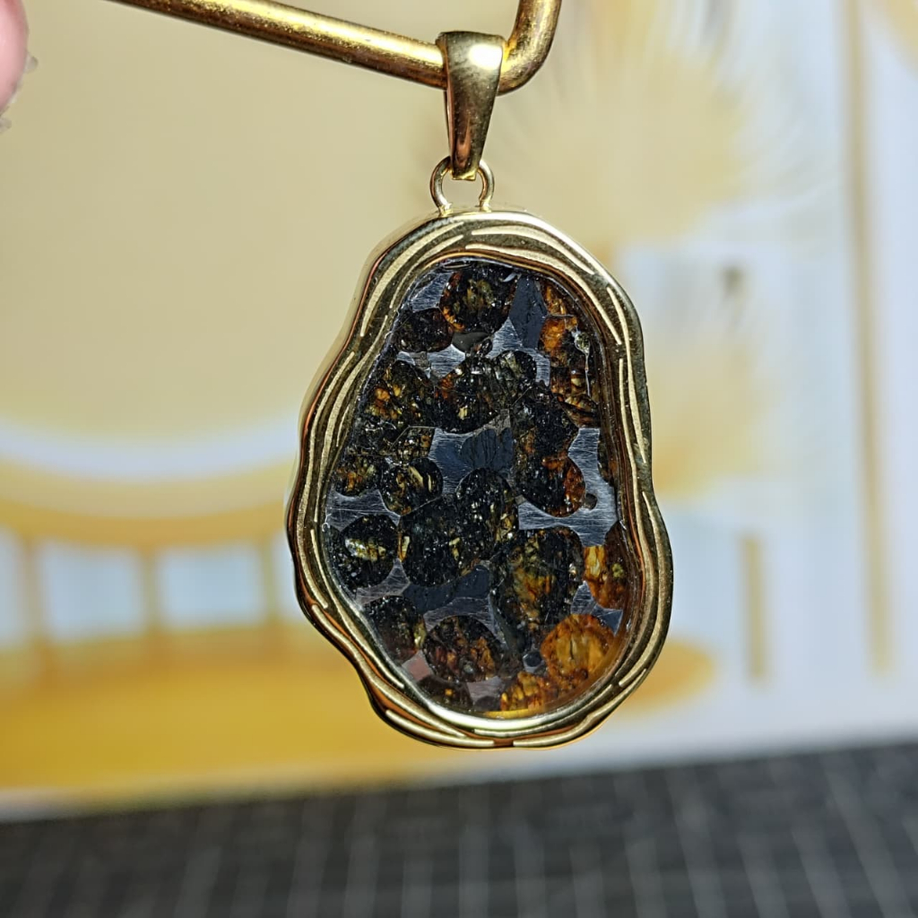 Natural Pallasite kenya Sericho Olive Meteorite  Pendant Tipe 6 (4)
