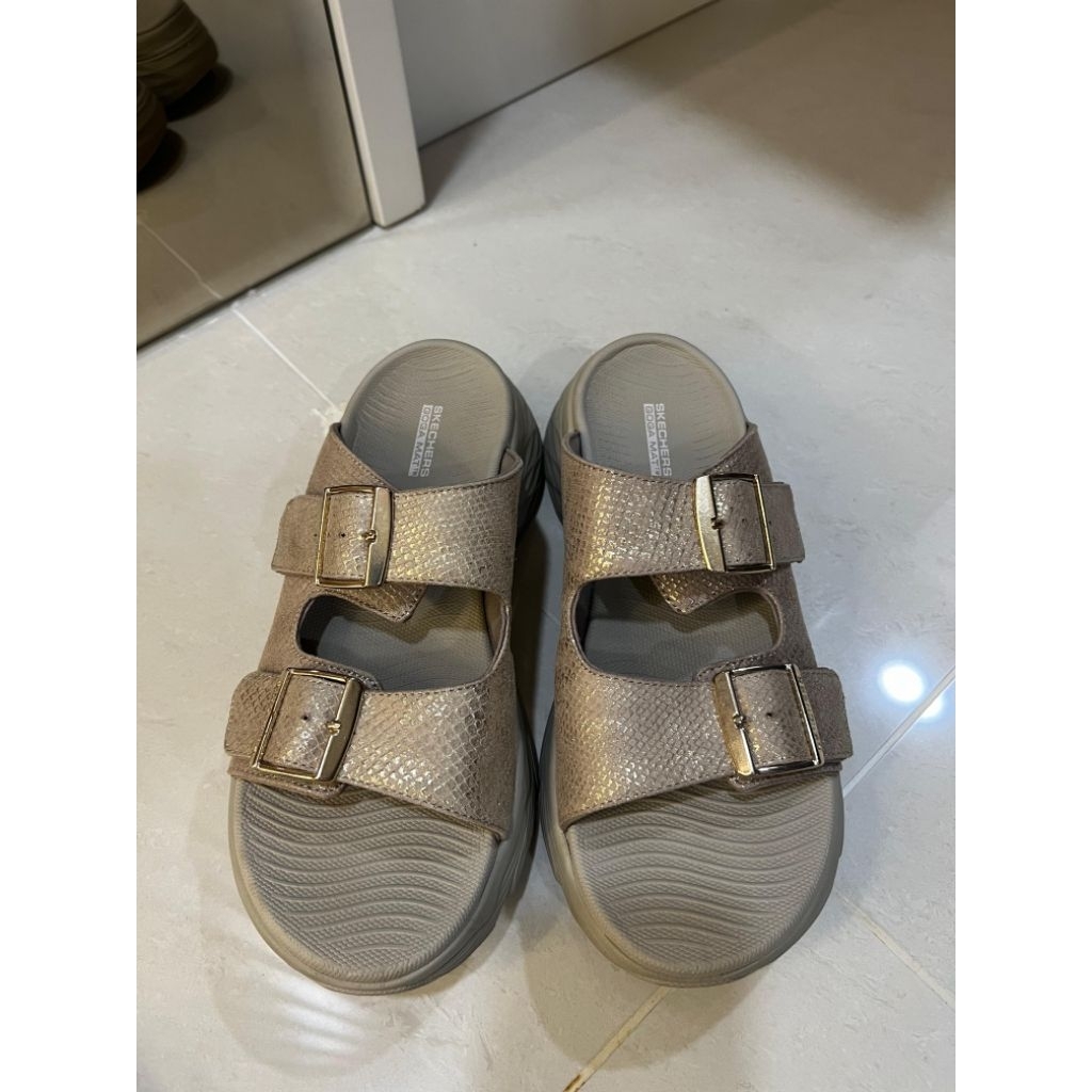PRELOVED SKECHERS GOGA MAT WANITA