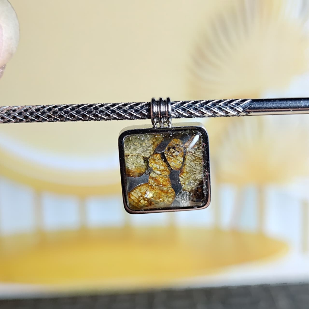 Natural Pallasite kenya Sericho Olive Meteorite 12mm Pendant Tipe 4 (2)