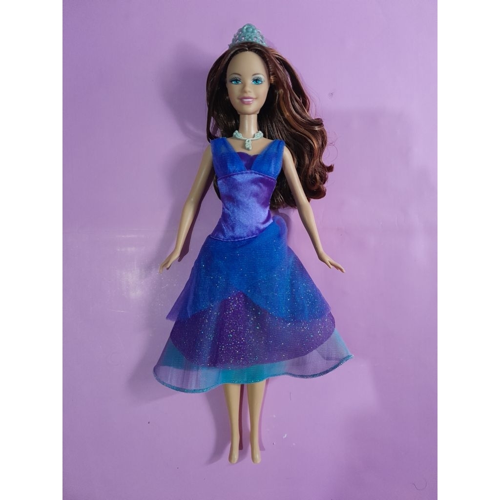 Barbie 12 Dancing Princesses Courtney doll