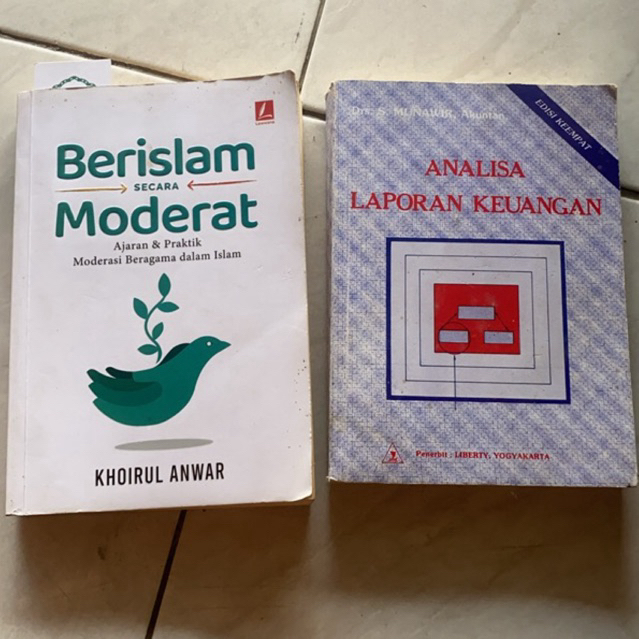 Preloved Buku Berislam Secara Moderat & Analisa Laporan Keuangan