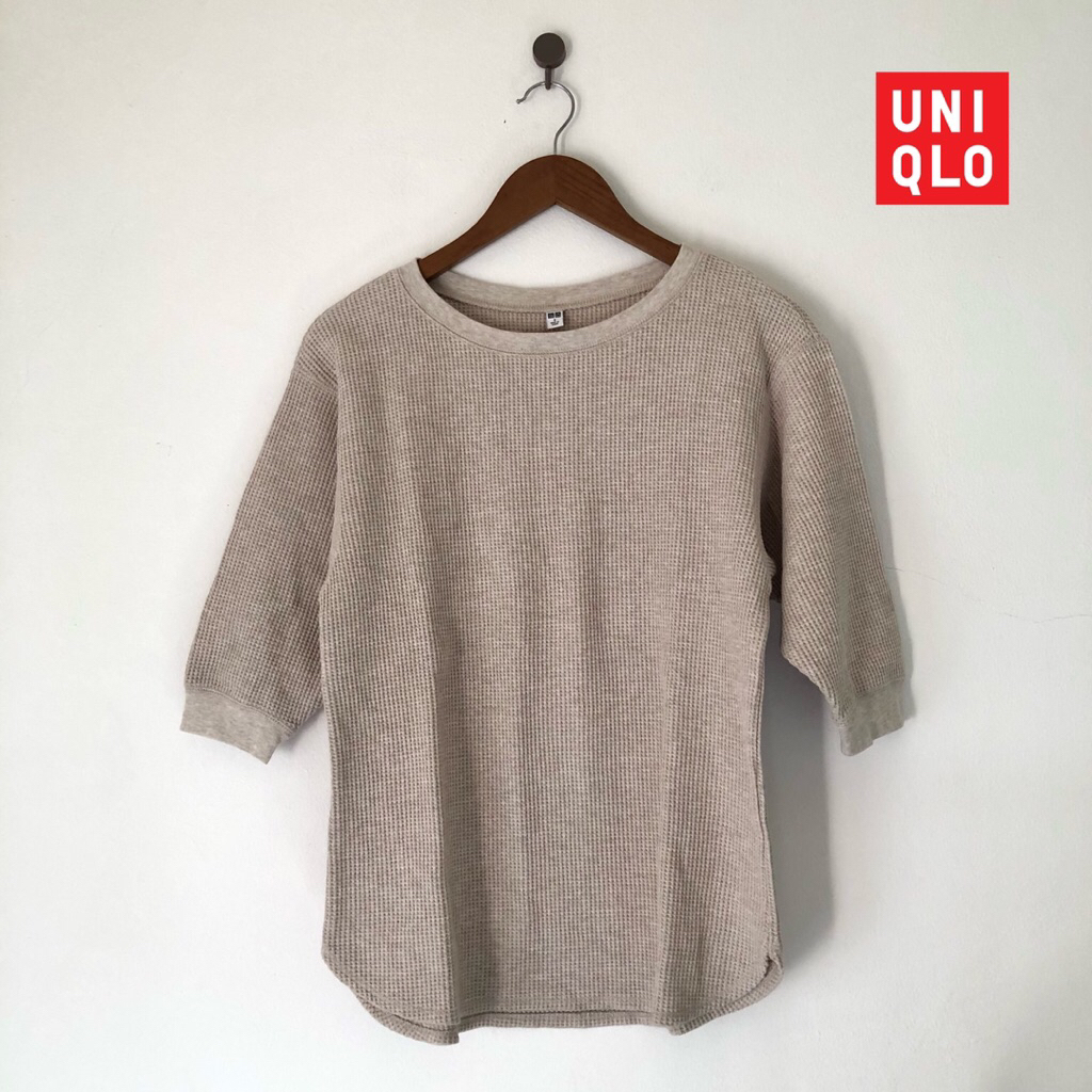 [preloved] Uniqlo - Blus Waffle Cream Lengan Pendek Unilolo Uni