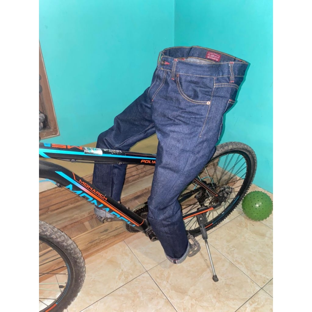 RED DENIM BANASPATI FADING