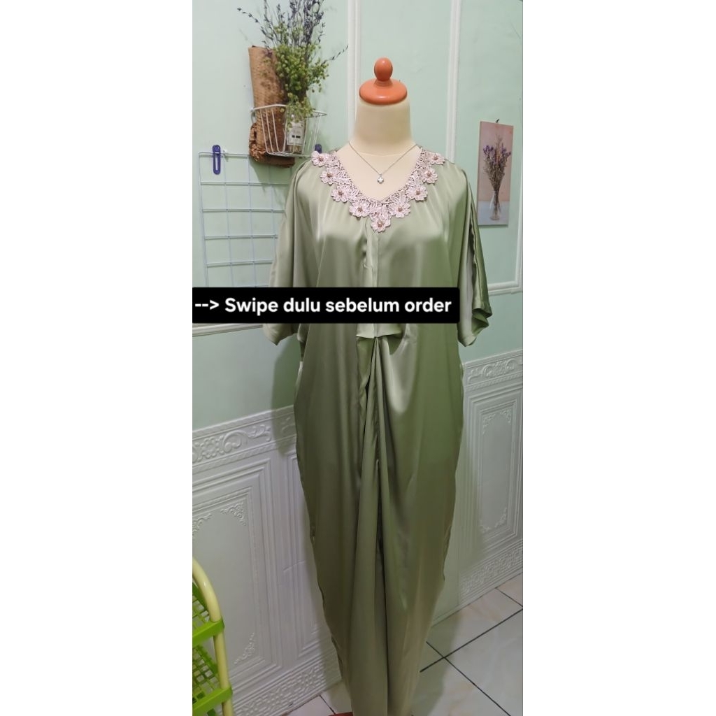 Preloved Fineley Kaftan Silk Kaftan Satin Kaftan