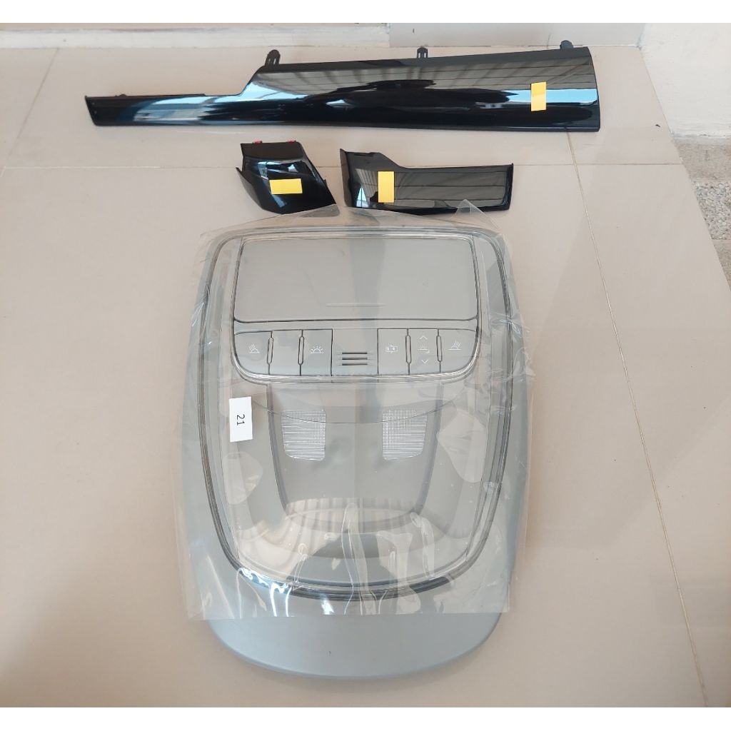 Paket Interior Depan Panel Wood Dashboard dan Lampu Plafon Depan Venturer Lampu Plafon Depan Venture