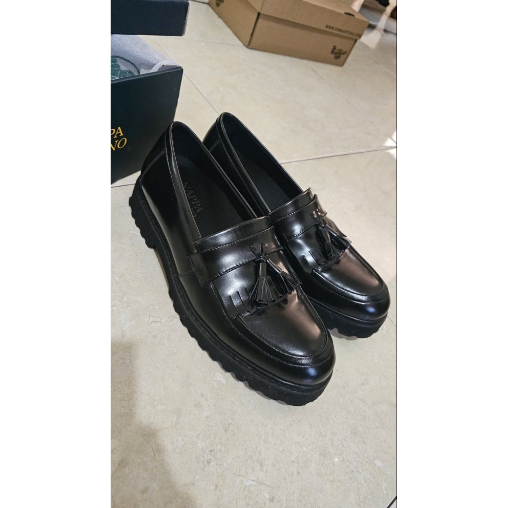 sepatu loafers nappa milano pria