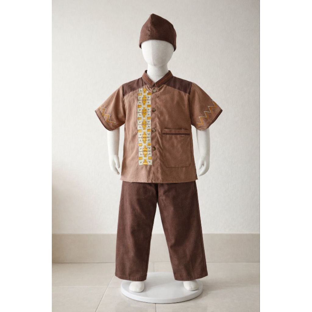 Koko Anak Bordir Etnik Coklat – Set Baju Koko Anak + Celana + Peci