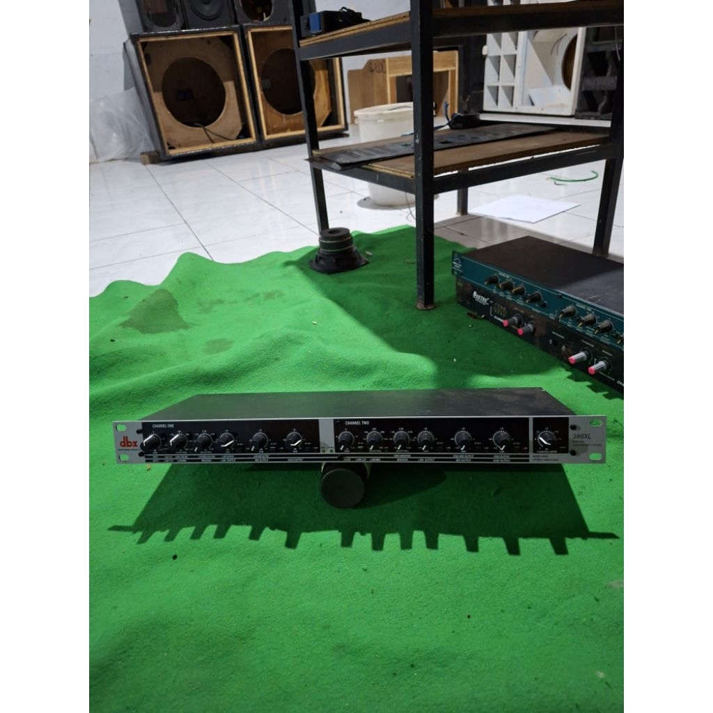 Crosover 386 dbx original limiter crosover dbx 386xl ori