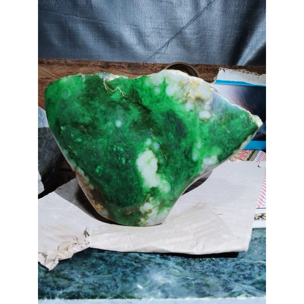BONGKAHAN BATU GIOK NEPHRITE