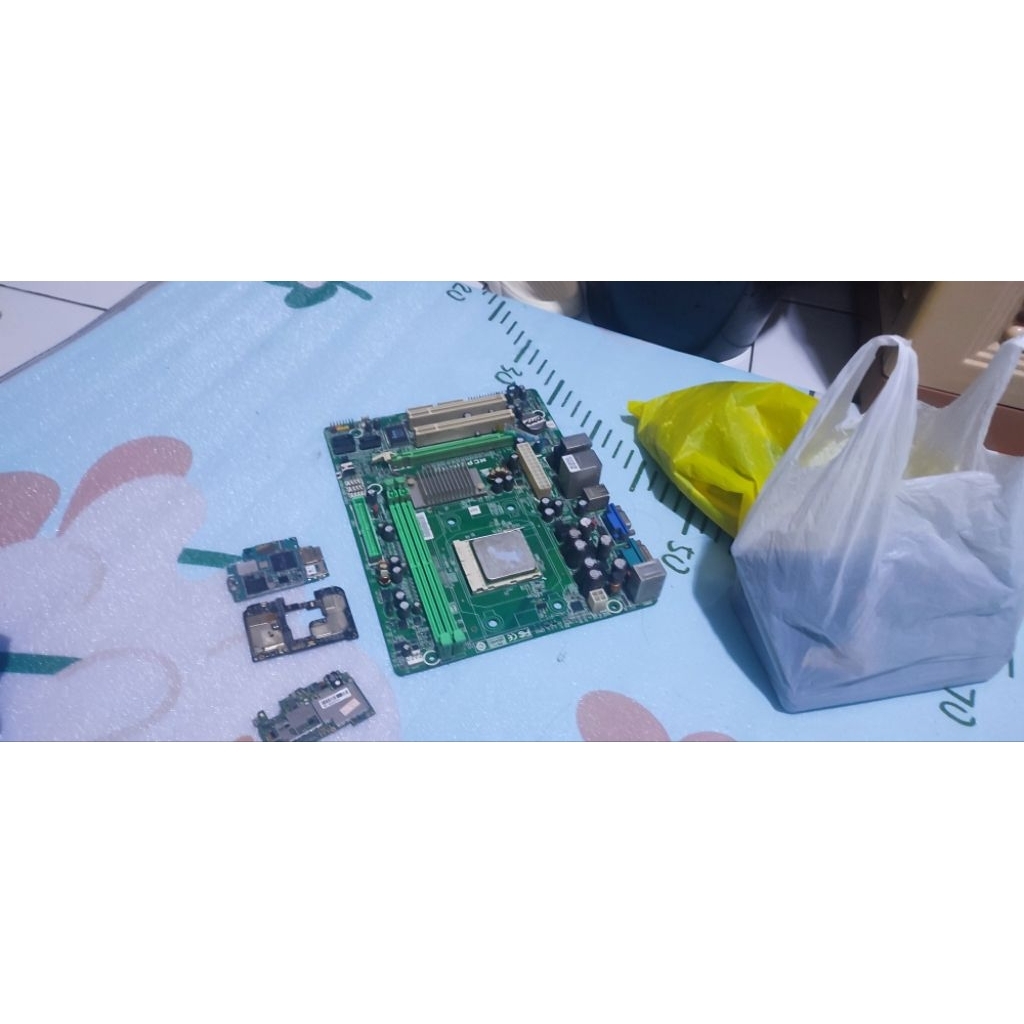 pcb mesin hp dan komputer batre bekas lcd bekas