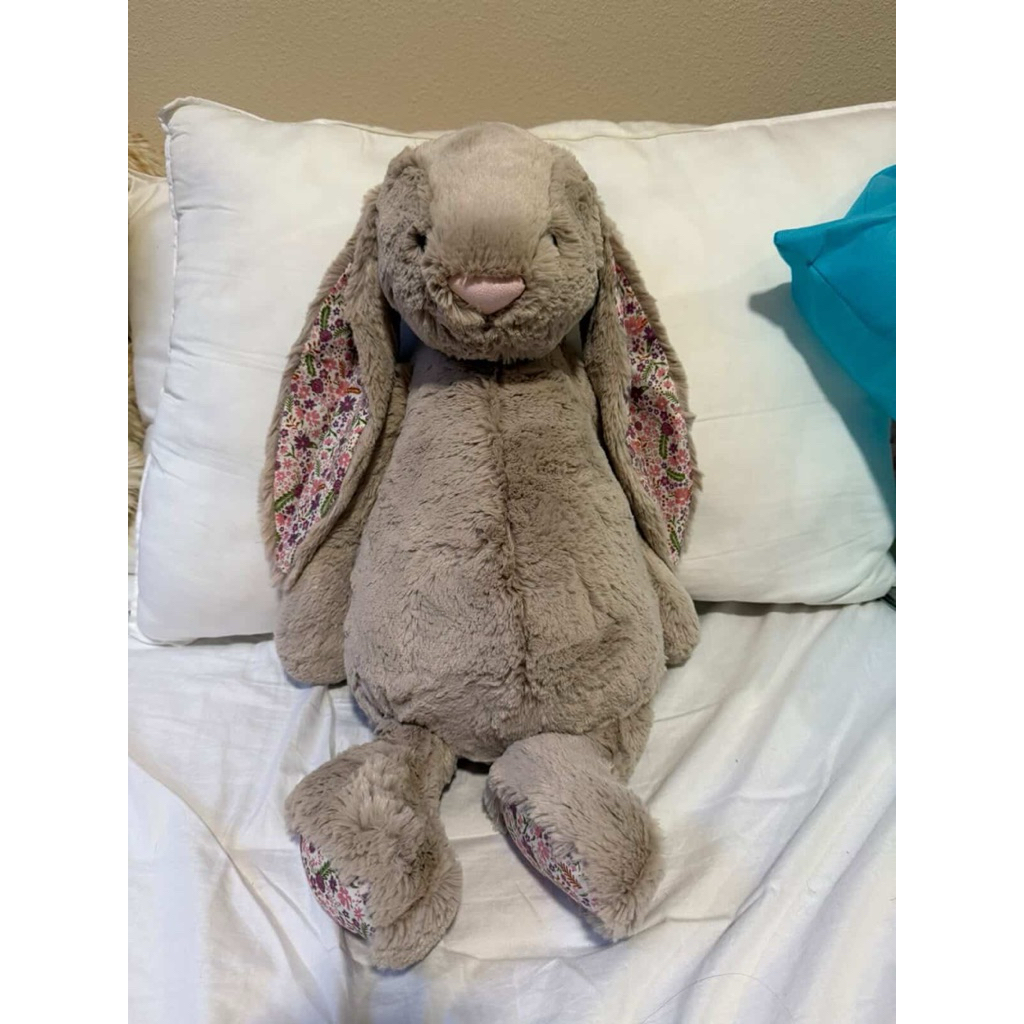 —bygmore{PO} jellycat HUGE Bunny beige petal
