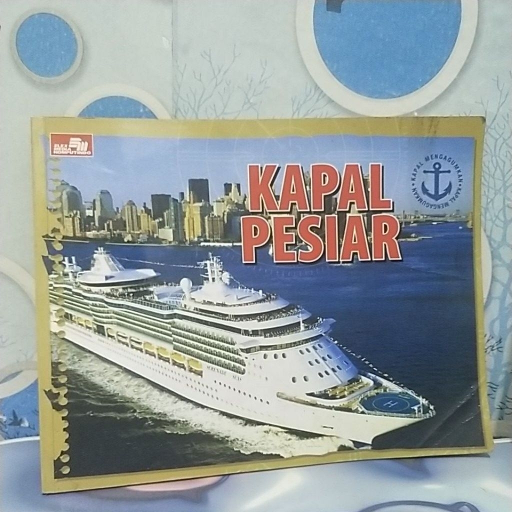 KAPAL PESIAR