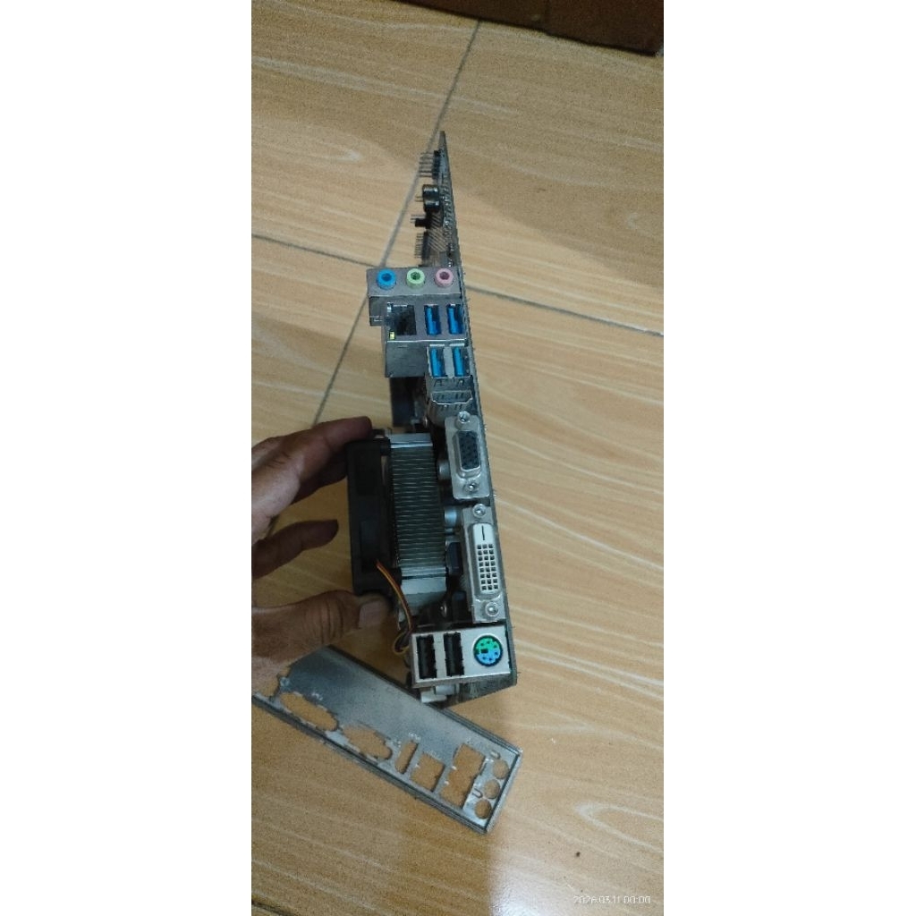 Motherboard procesor AMD Athlon 200GE