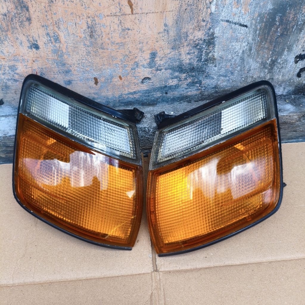 lampu sein toyota kijang kapsul tahun 1997-1999 original copotan