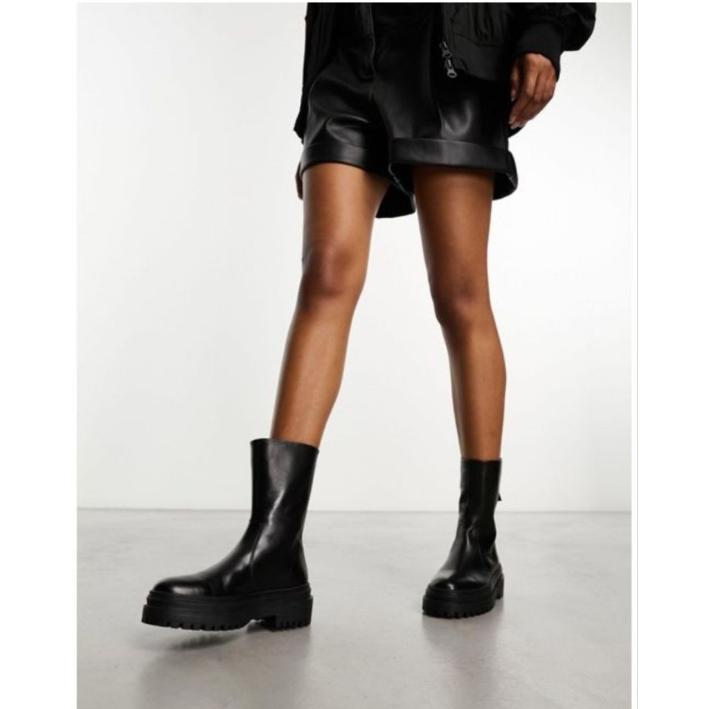 ZARA Sepatu Boots Wanita