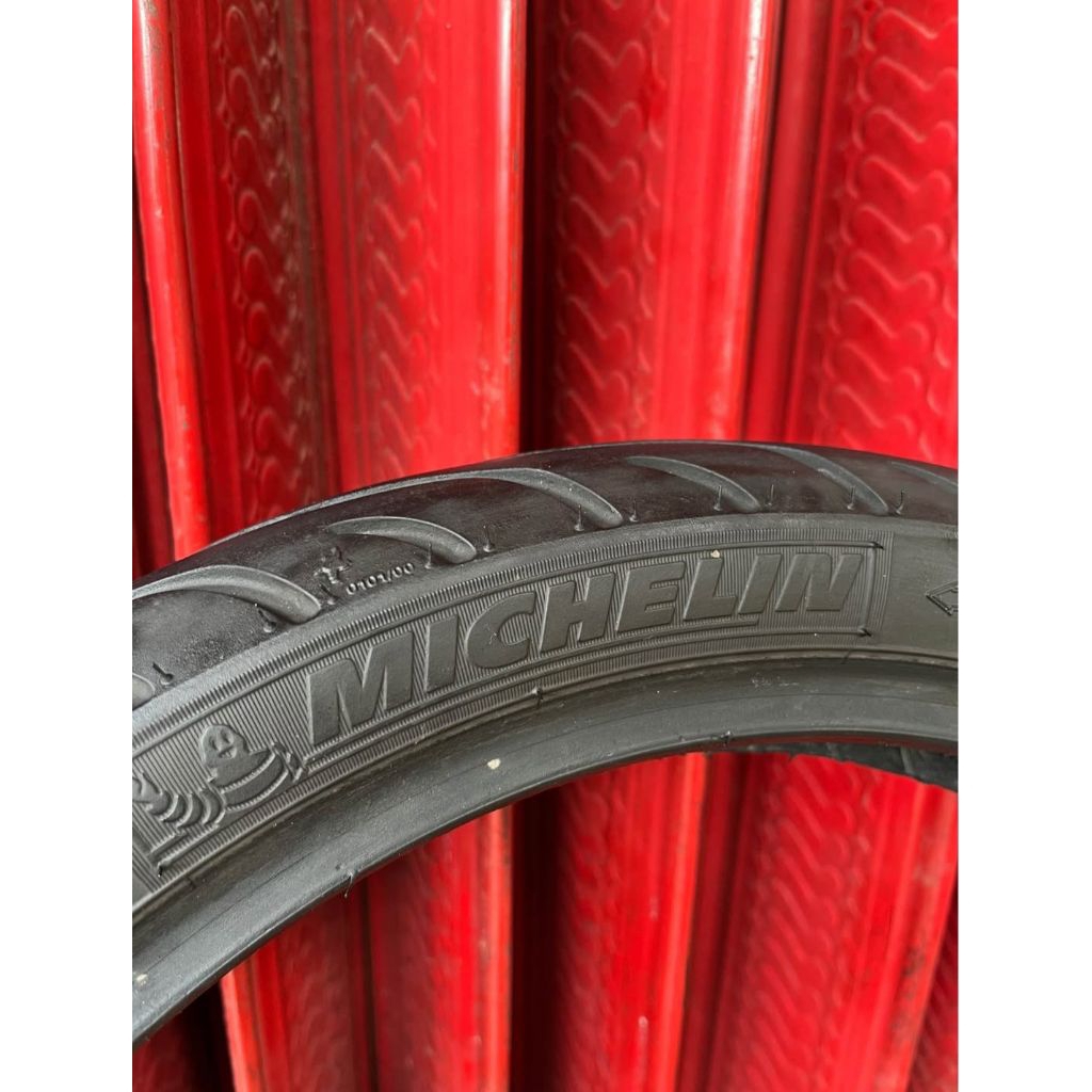 Ban depan motor michelin