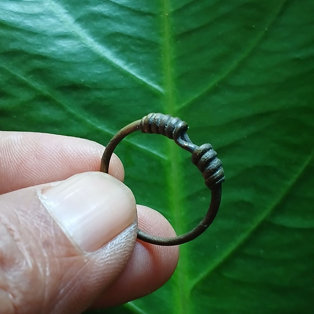 Koleksi Temuan Penyelam Sungai Cincin Perunggu Uket KUNO