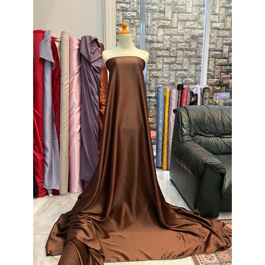 1 Meter Kain Satin Maxmara Coklat Mahogany - Lembut, Nyaman, Mudah Dijahit
