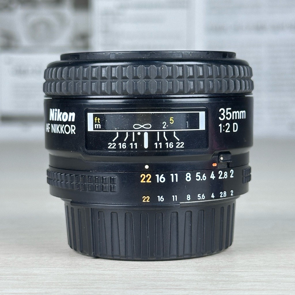 Nikon AF 35mm F2D